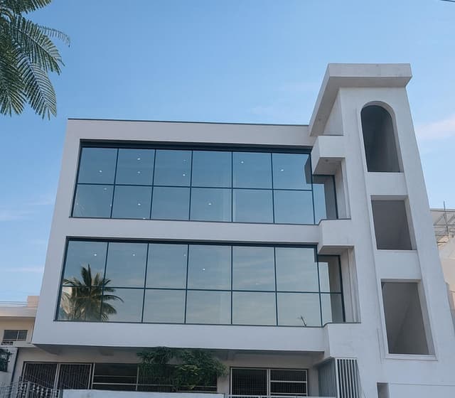 Commercial Showrooms for Lease in Nehru Nagar, Agra, U P