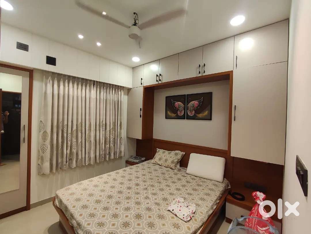fully-furnished-ready-to-move-in-2bhk-at-prime-location-big-1