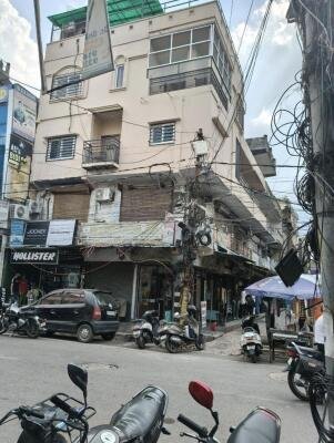 ready-to-move-office-space-for-sale-hajratganj-lucknow-big-0