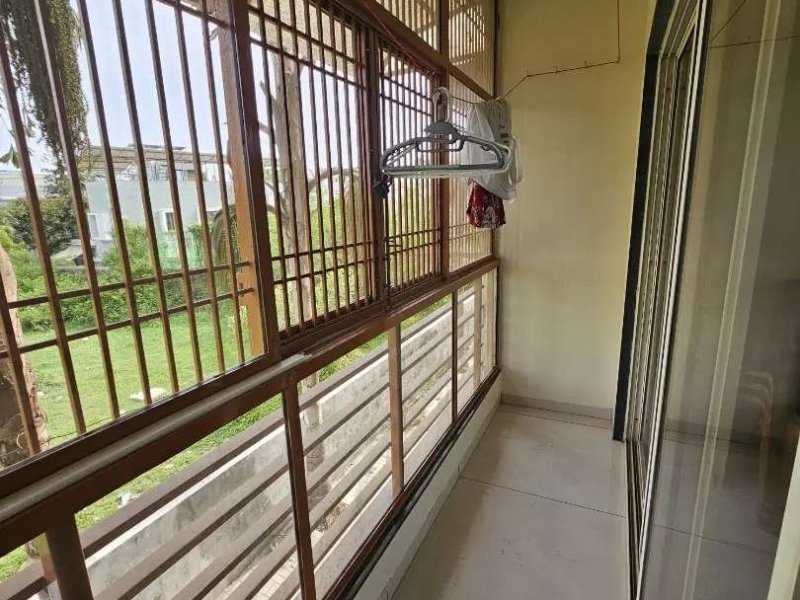2-bhk-spacious-semi-furnished-flat-for-sell-in-manjalpur-nr-sai-chokdi
