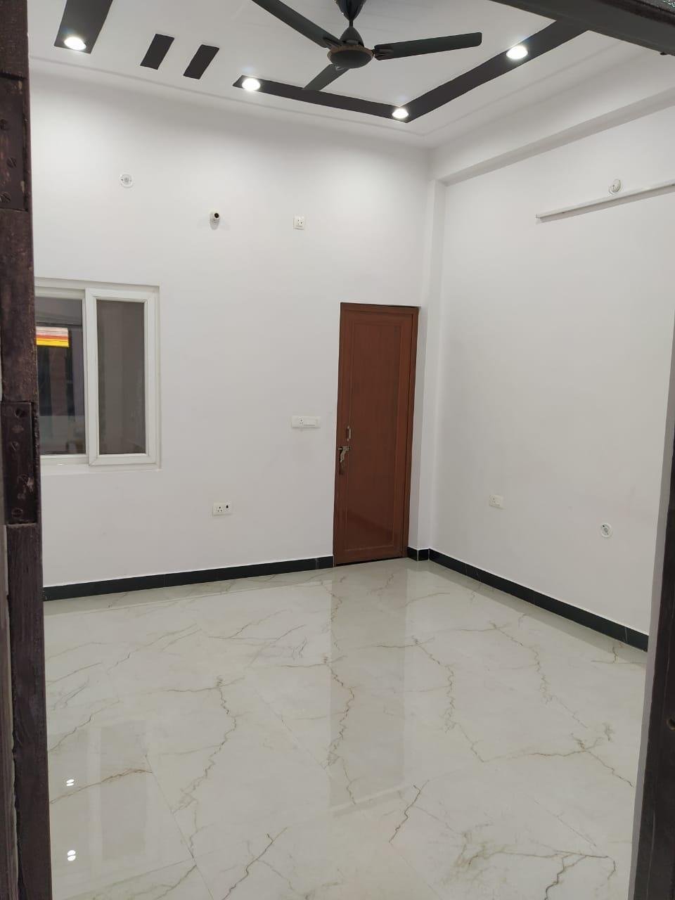 private-garden-north-east-facing-1-covered-parking-close-to-market-big-0